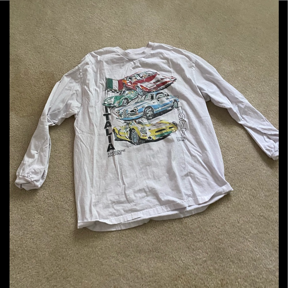 Brandy Melville t-shirt